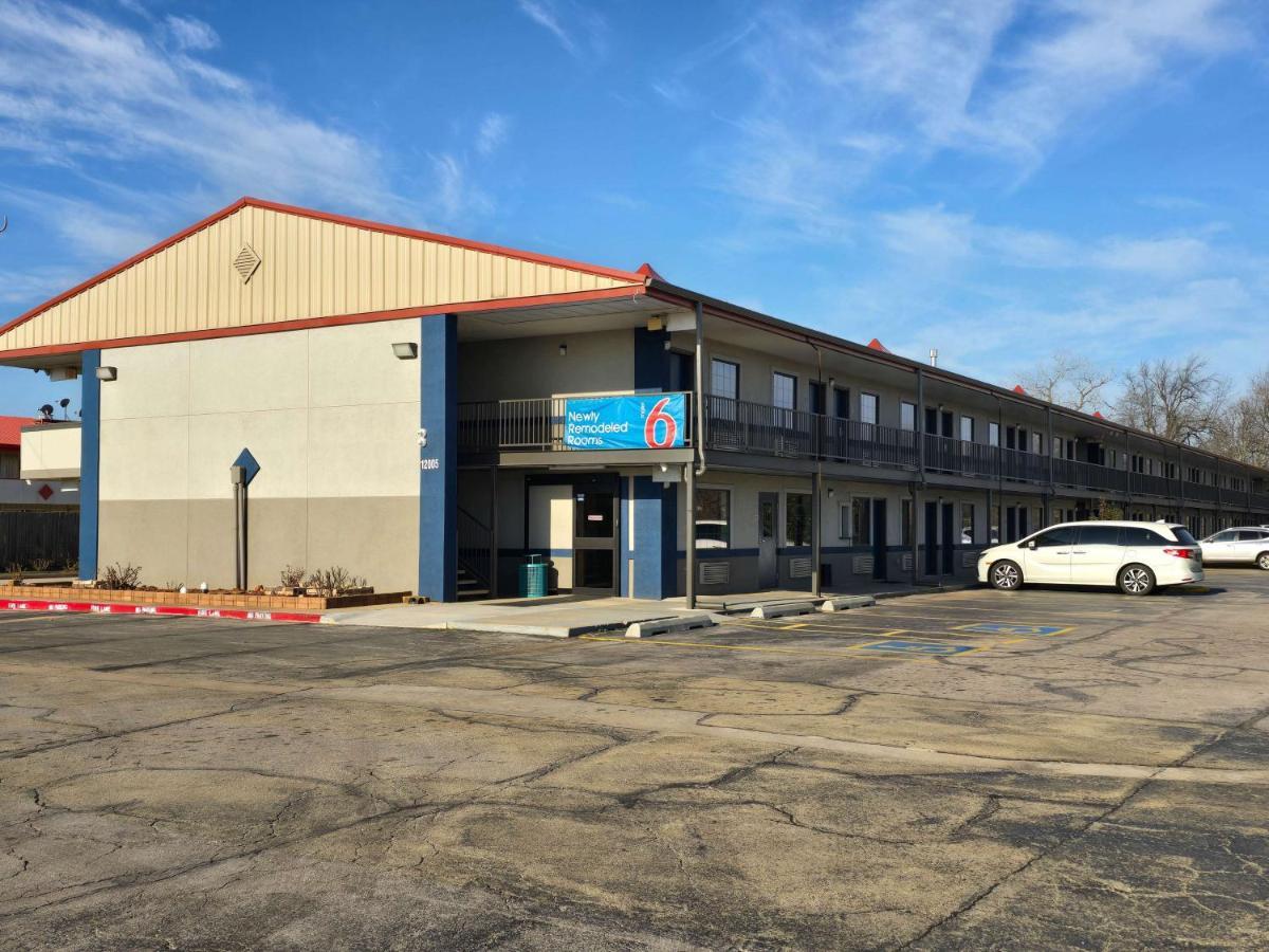 Motel 6 Oklahoma City Ok Frontier City เอ็ดมอนด์ ภายนอก รูปภาพ